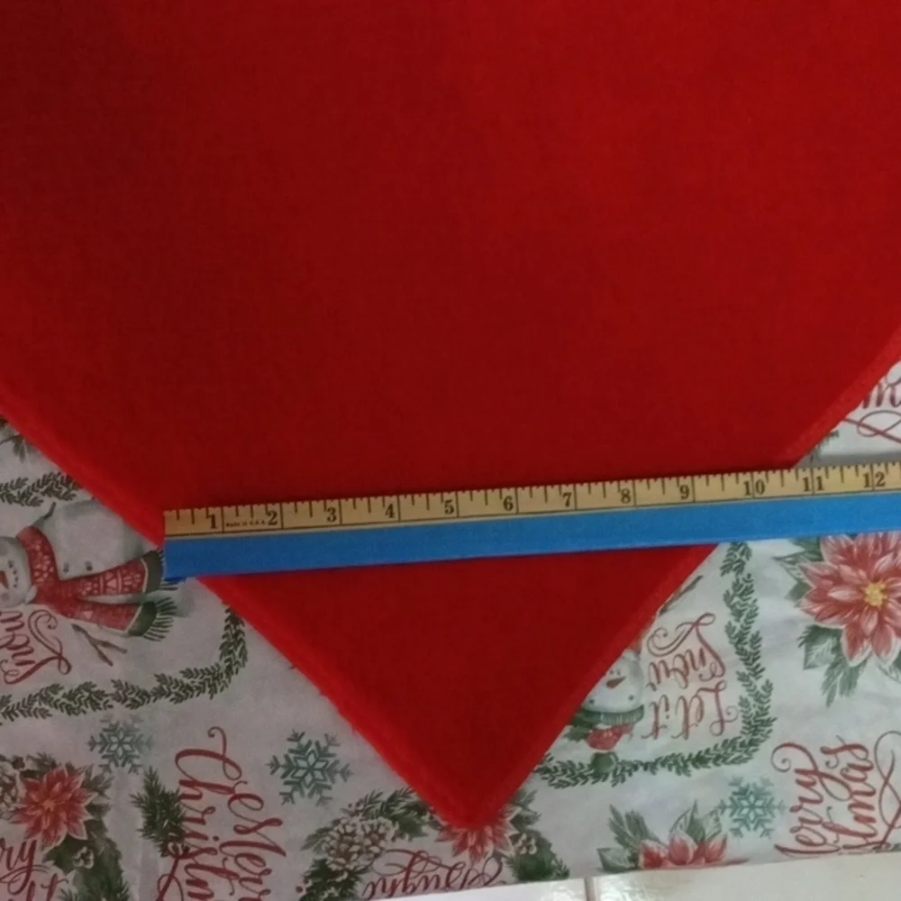 NWOT Red Heart-Shaped Rug 20 inches BY 15 inches (not oversized)